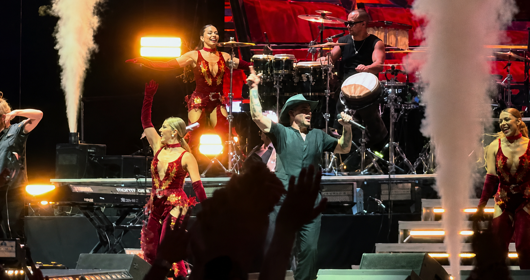 "Amikor beléptem a stadionba, kirázott a hideg" - Ilyen volt a Pitbull-koncert a redditezők szerint