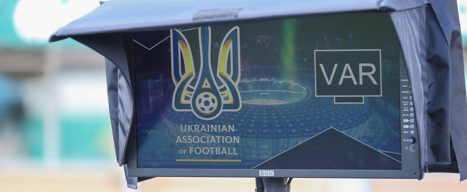 Az UEFA a FIFA után a VAR-t is ledozerolja - Visszatérés a hagyományos futballhoz?