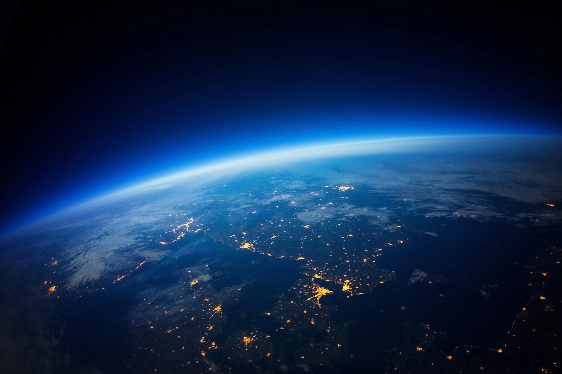 A NASA utolsó esélye: Megmenthető még a száguldó űrteleszkóp, vagy megsemmisül a Föld légkörében?