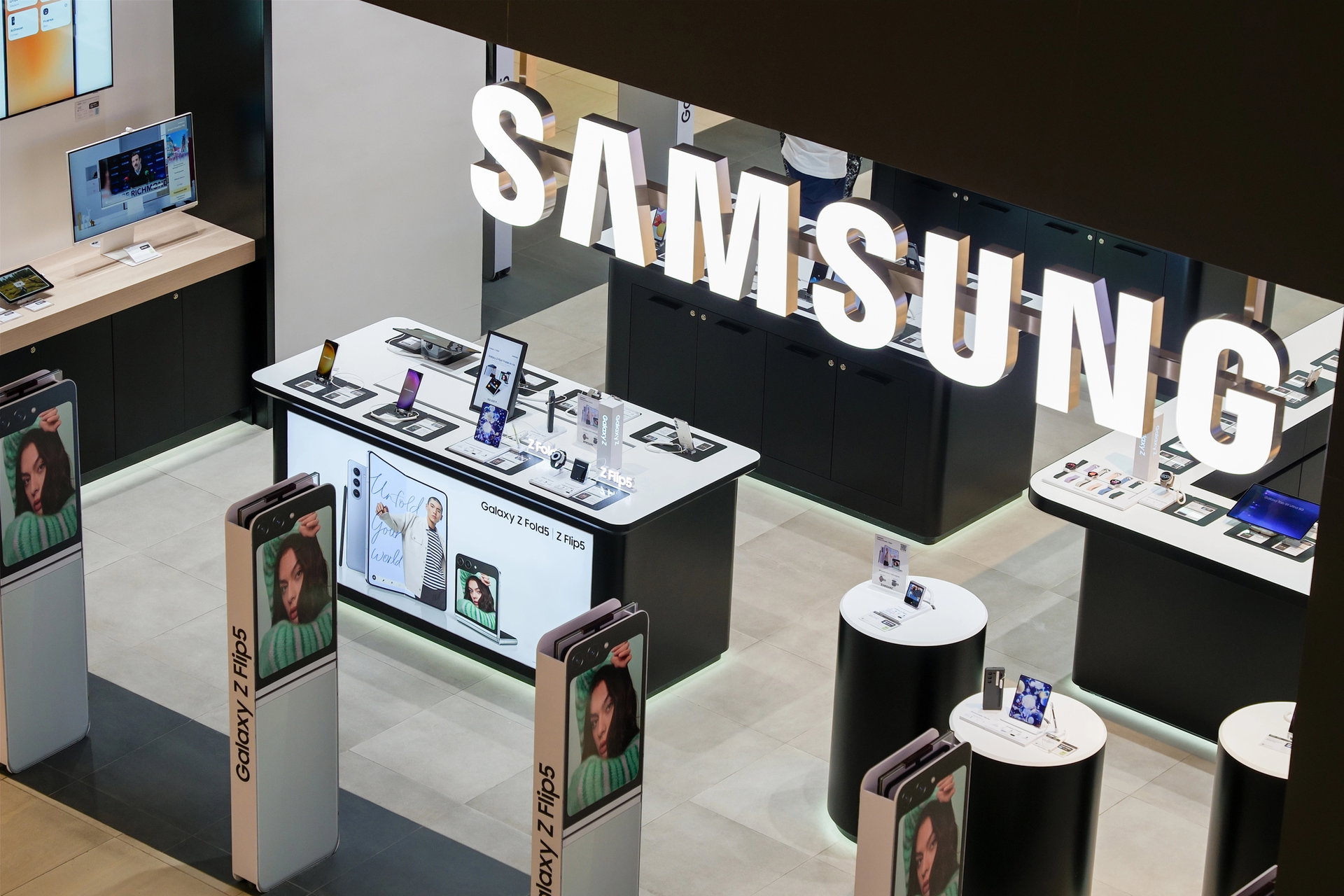 15%-os áremelés a Samsungnál: mennyivel drágulhatnak a telefonok és a kütyük?