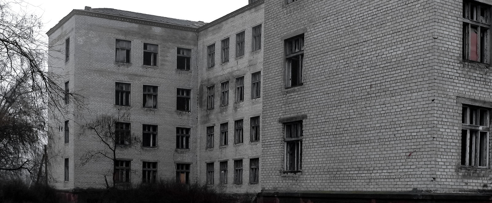 „Megfagyott az ereimben a vér, a seprűt is elejtettem” - Sokkot kapott a takarító, amikor meglátta, mi áll az üres tornateremben