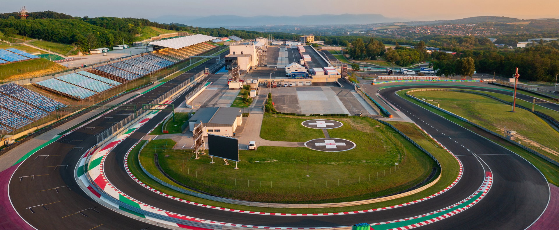Ezt nem láttuk jönni: nem akármilyen jármű tűnt fel a Hungaroring célegyenesében