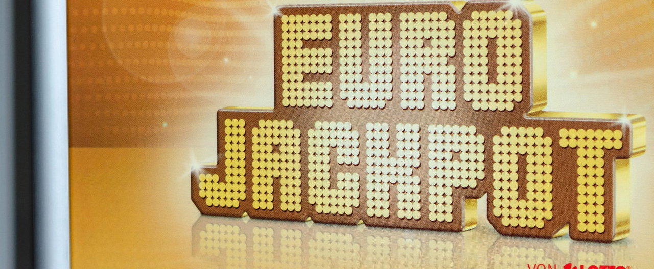 Megvannak az Eurojackpot nyerőszámai: 38,5 milliárd forintot ért ma a telitalálat!