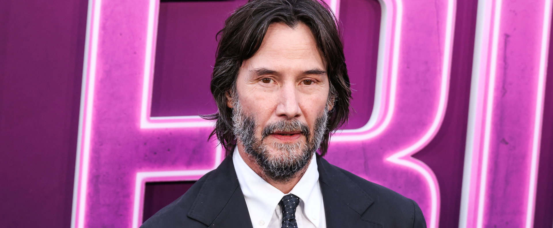 Keanu Reeves összeáll Sylvester Stallone-nal és a Démonok között rendezőjével?