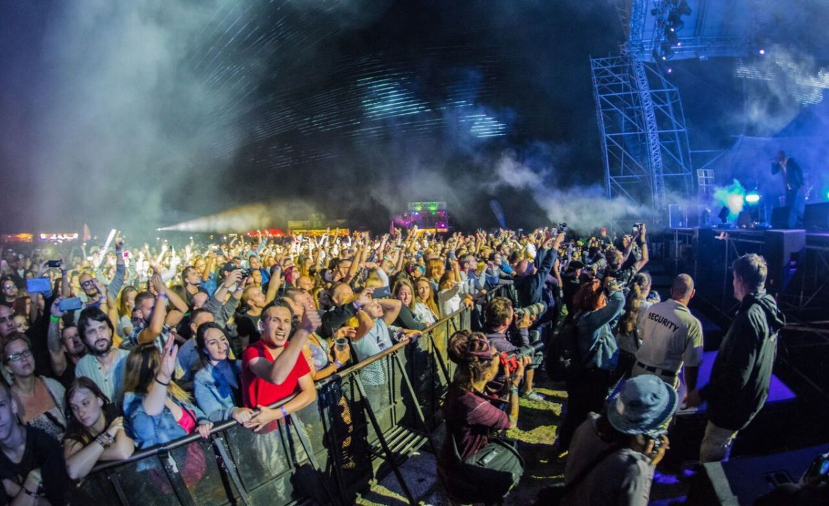 Továbbra sem sajnálja tőlünk a rockot a Fezen