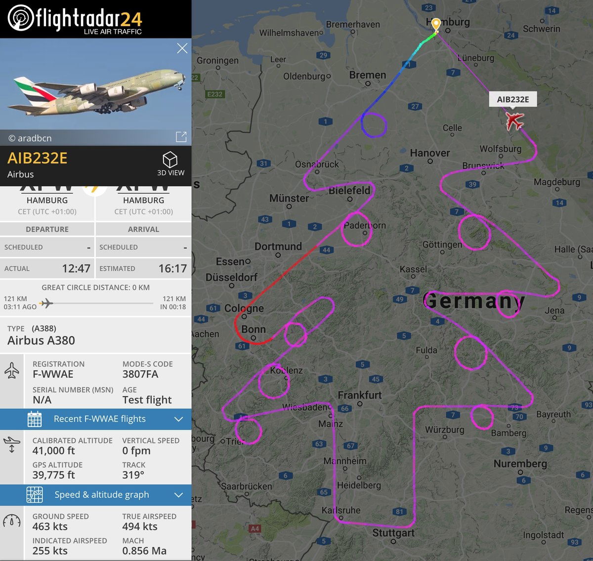 Karácsonyfa alakban repült Németország felett az egyik Airbus