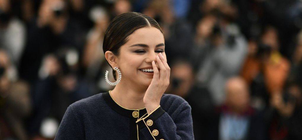 Selena Gomez főszereplésével mégis bemutatják Woody Allen hírhedt filmjét