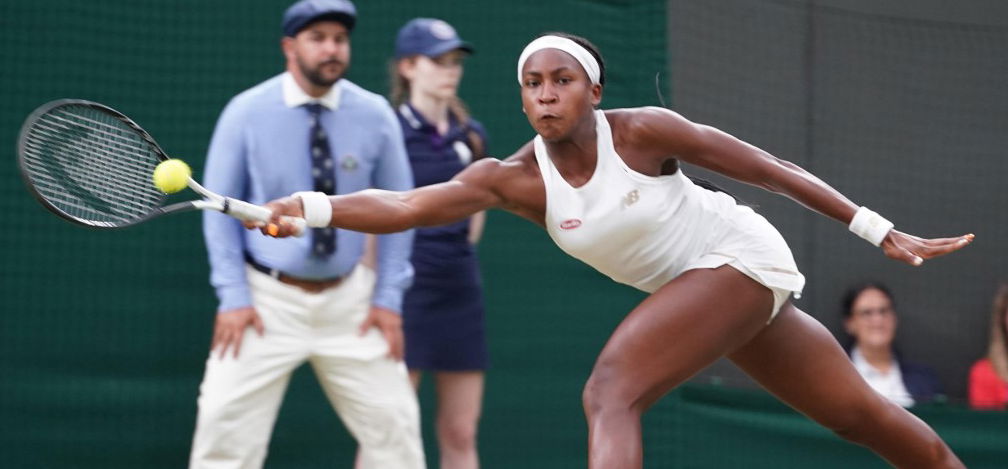 Federer is odavan a 15 éves csodagyerekért Wimbledonban – videó 