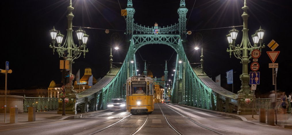 Az űrből lőtték azt a csodafotót, amelyen az éjszakai Budapest látható