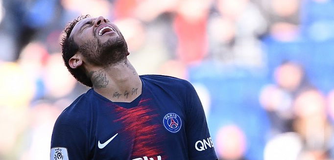 Neymar elsírta magát, mert nem igazolhatott Barcelonába