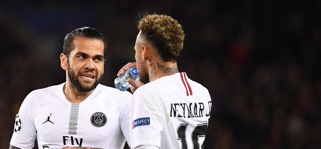 Dani Alves: „Neymar gyermeki érzékenységgel rendelkezik"