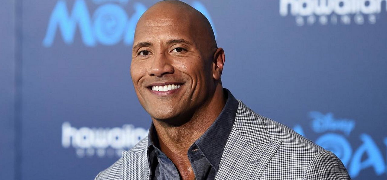 Dwayne Johnson apa lett, de valami nagyon nem stimmel