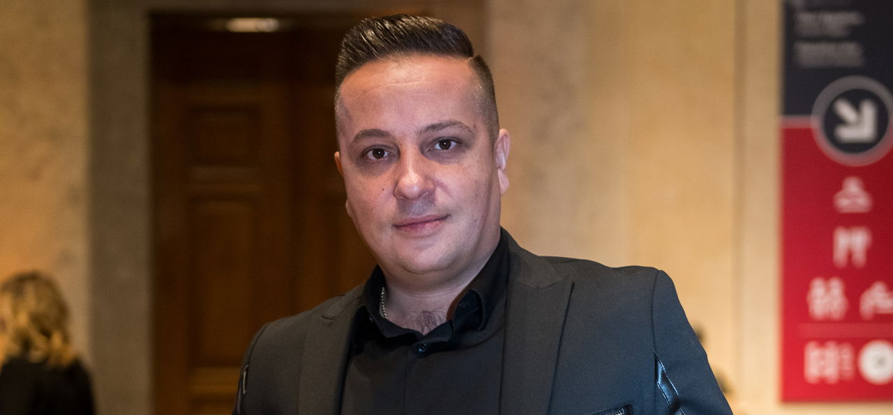 „Könnyű álmot hozzon az éj”: L.L. Junior Horváth Charlie-val énekel – videó