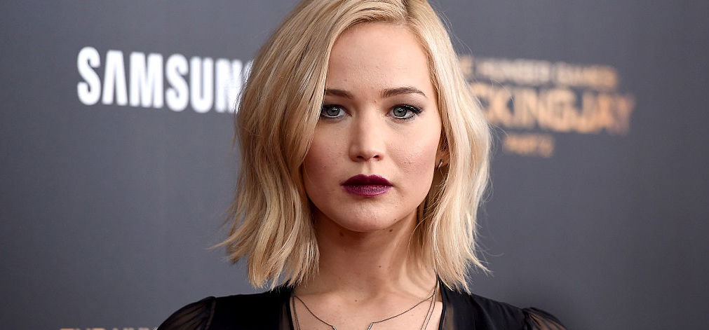 Egy őrült rajongó tört rá Jennifer Lawrence-re a saját otthonában