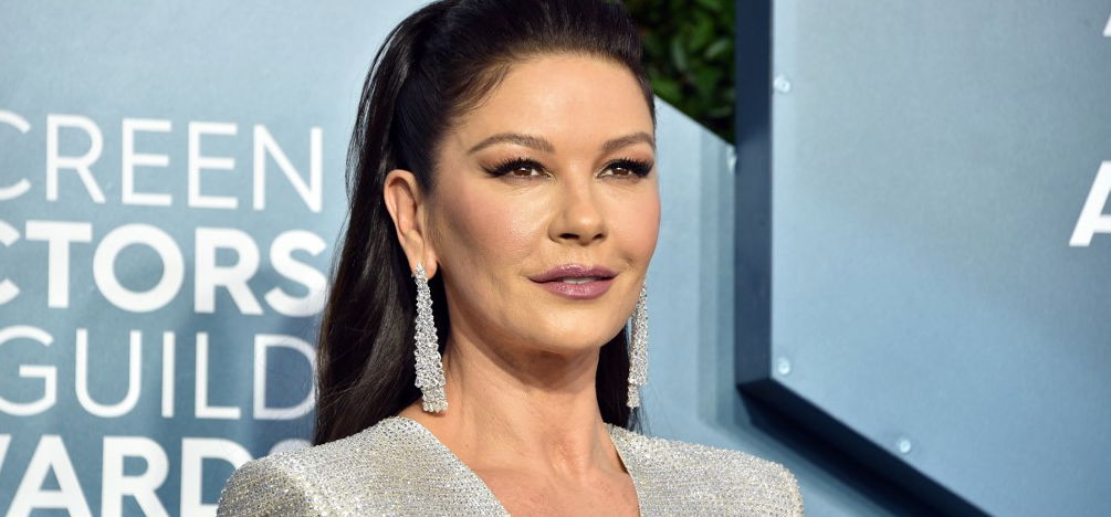 Catherine Zeta-Jones úgy kicsípte magát, hogy nem ismerte fel a telefonja