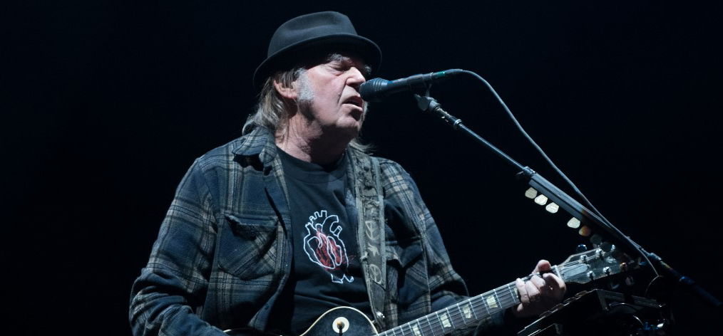 Megjelent Neil Young 45 évvel ezelőtti, eddig kiadatlan lemeze