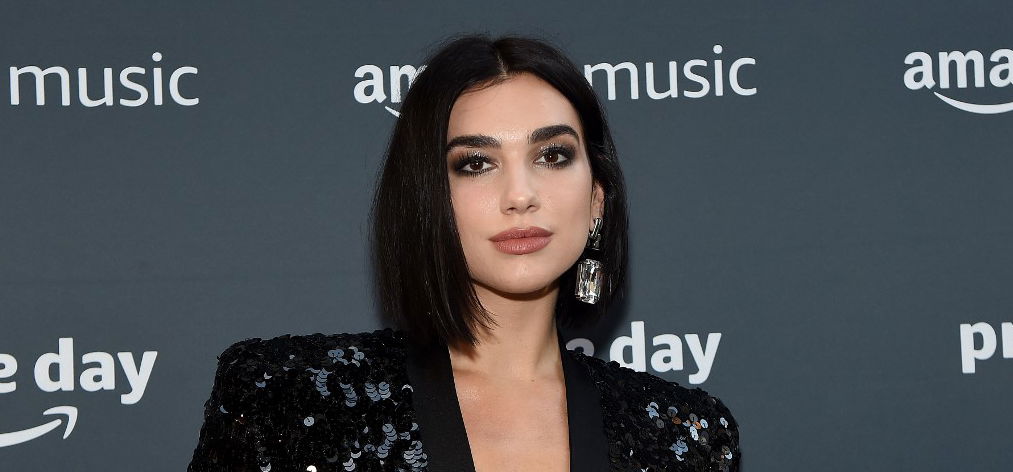 Durva rekordot döntött Dua Lipa, aki nagy meglepetésre készül