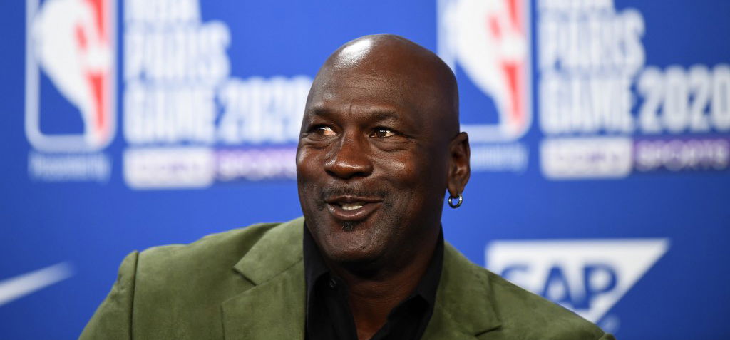 Elképesztő összeget fizettek Michael Jordan első szerződésének másolatáért