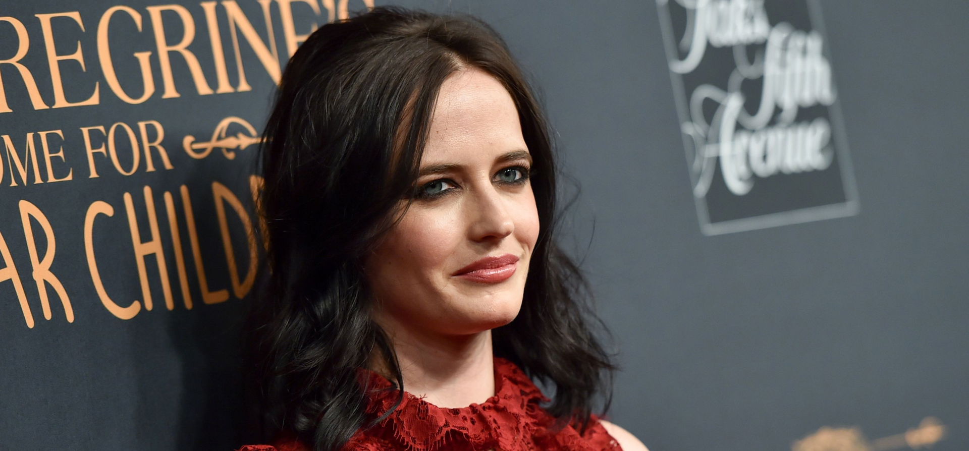 Eva Green még űrruhában is nagyon szexi