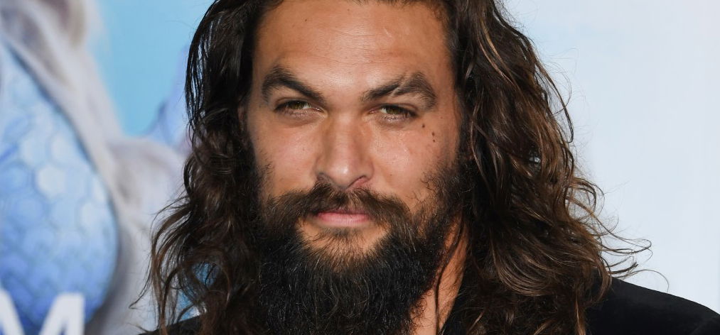 Jason Momoa egy életre boldoggá tette az agydaganattal küzdő, hétéves rajongóját – videó