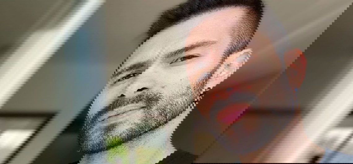 ByeAlex új külseje visszarepít minket a pornóipar aranykorába