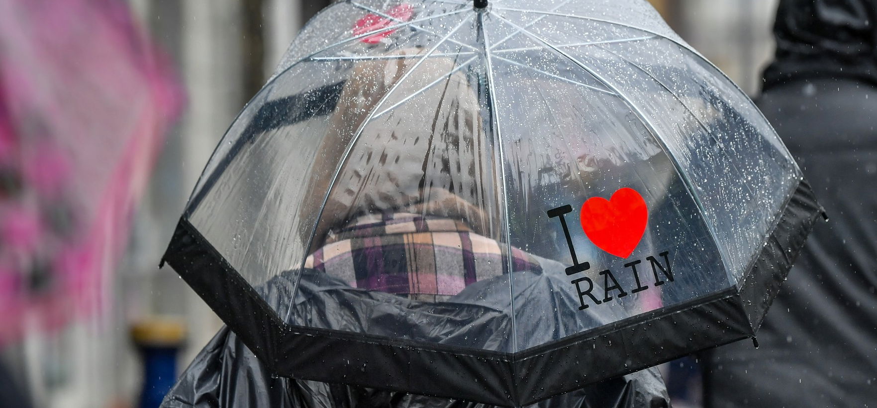 Időjárás: csúcson a tavasz, dagad a terasz, de az eső elront mindent