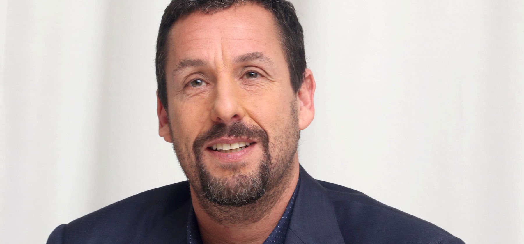 Adam Sandler emberek millióinak tette szebbé a hétfőjét