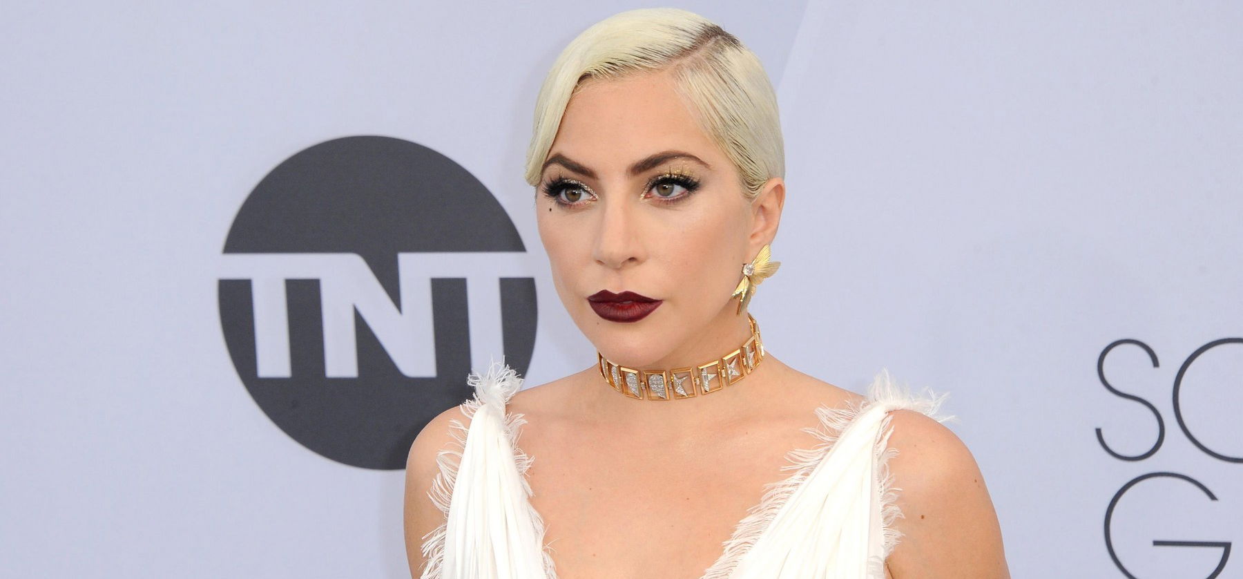 Lady Gaga olyan kerek popsit villantott, hogy máris 2,5 millió ember lájkolta a képet