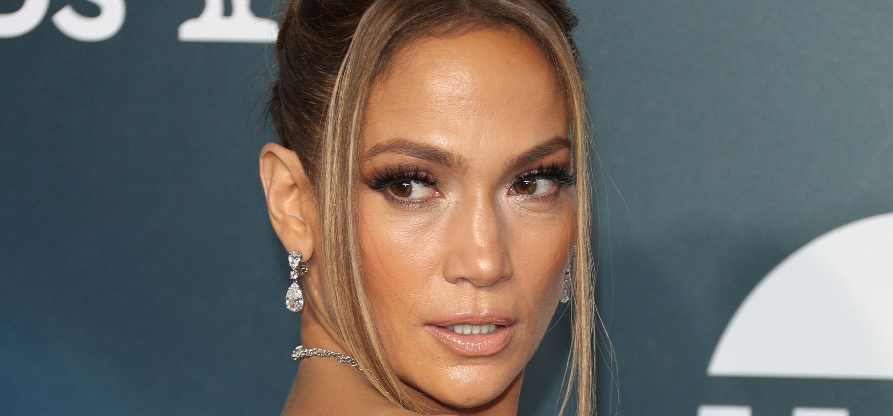 Jennifer Lopez rátesz egy lapáttal a kánikulára – mutatjuk hogyan!