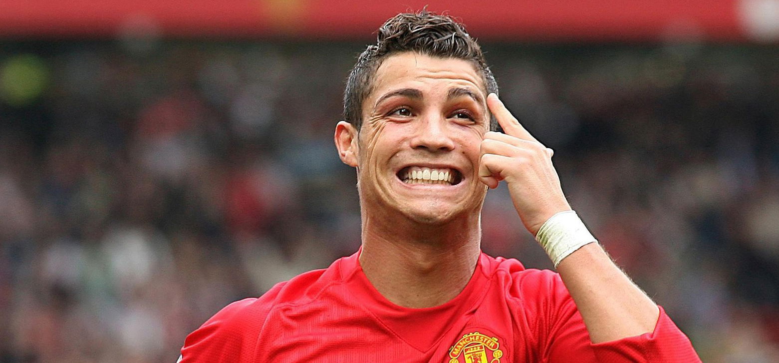 Máris két lábbal szállt bele Cristiano Ronaldóba egy manchesteri lap