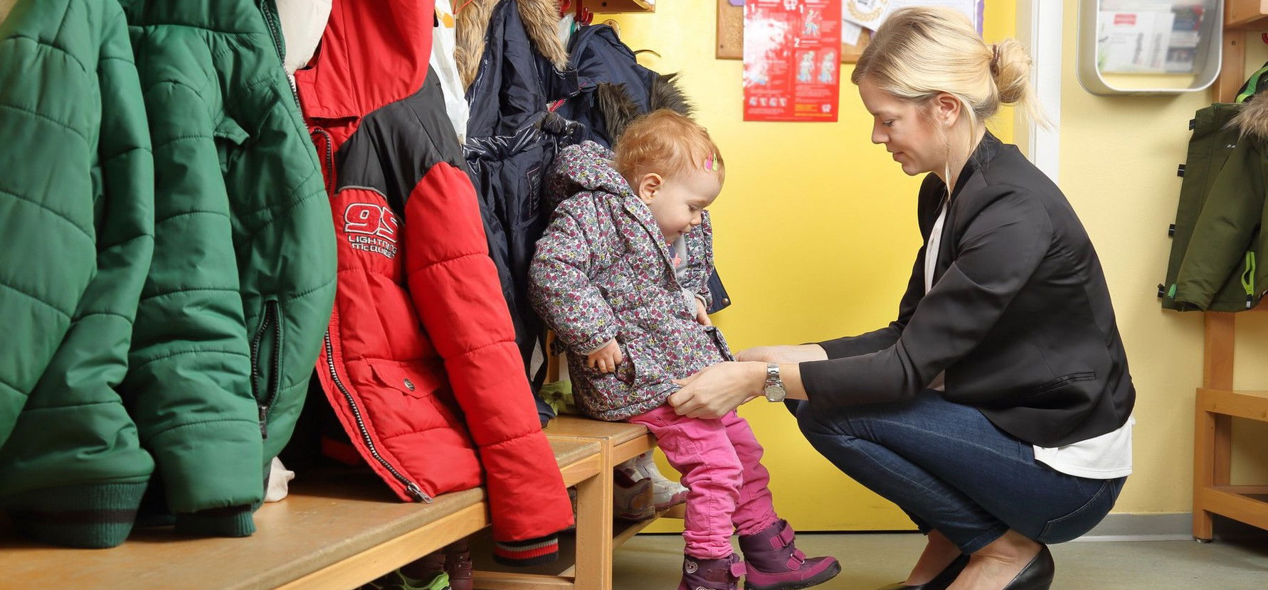 Szülés után mikor menjen vissza az anya dolgozni?