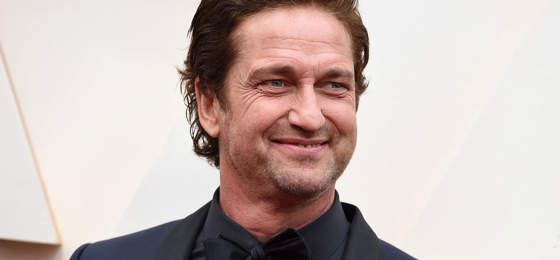 Gerard Butler egyetlen mondattal porig alázta Ryan Reynoldsot