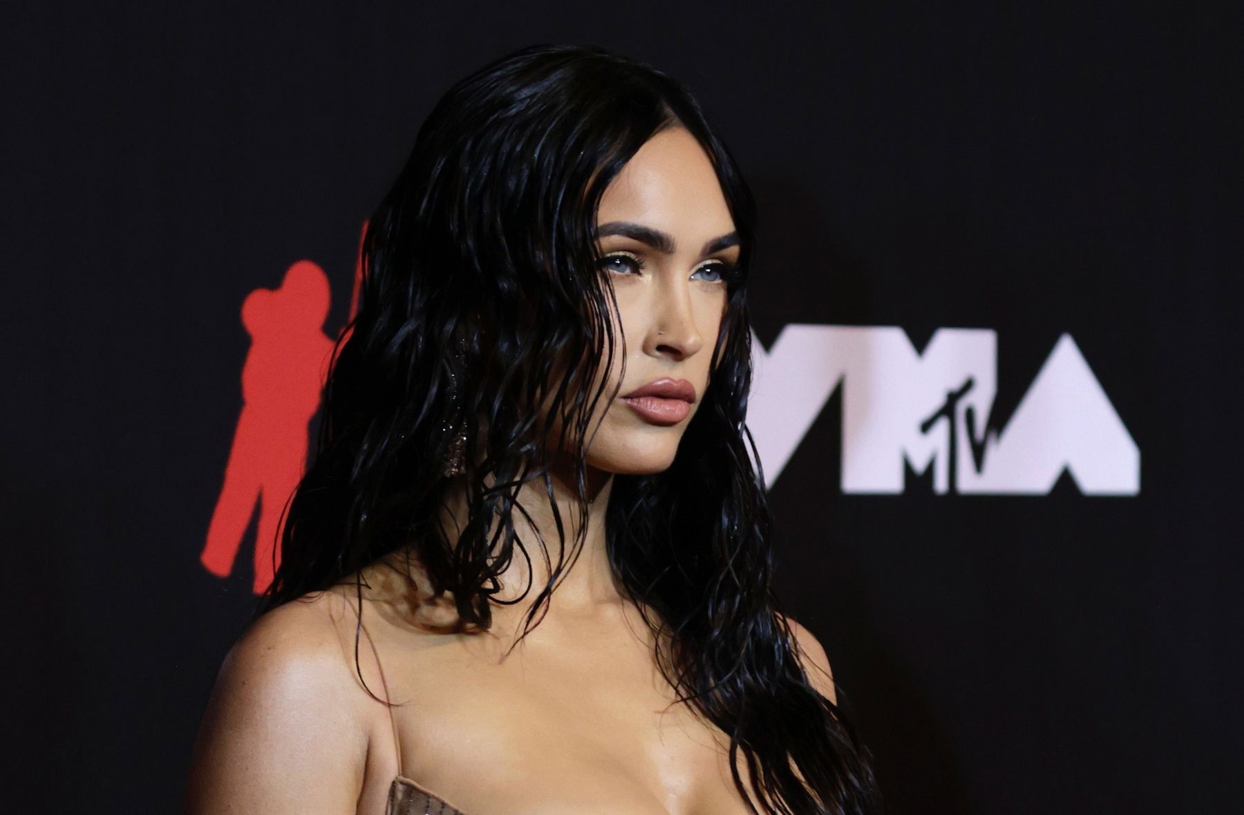 Valóra vált álom: Megan Fox félmeztelen képeket rakott ki magáról, ráadásul  Kourtney Kardashian is vele tartott | Promotions.hu