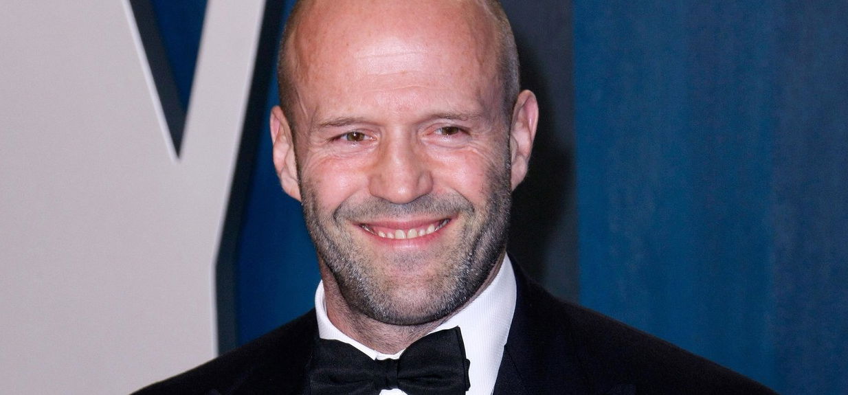 Így néz ki Jason Statham ritkán látható testvére, aki szinte megszólalásig hasonlít a kőkemény akcióhősre – videó