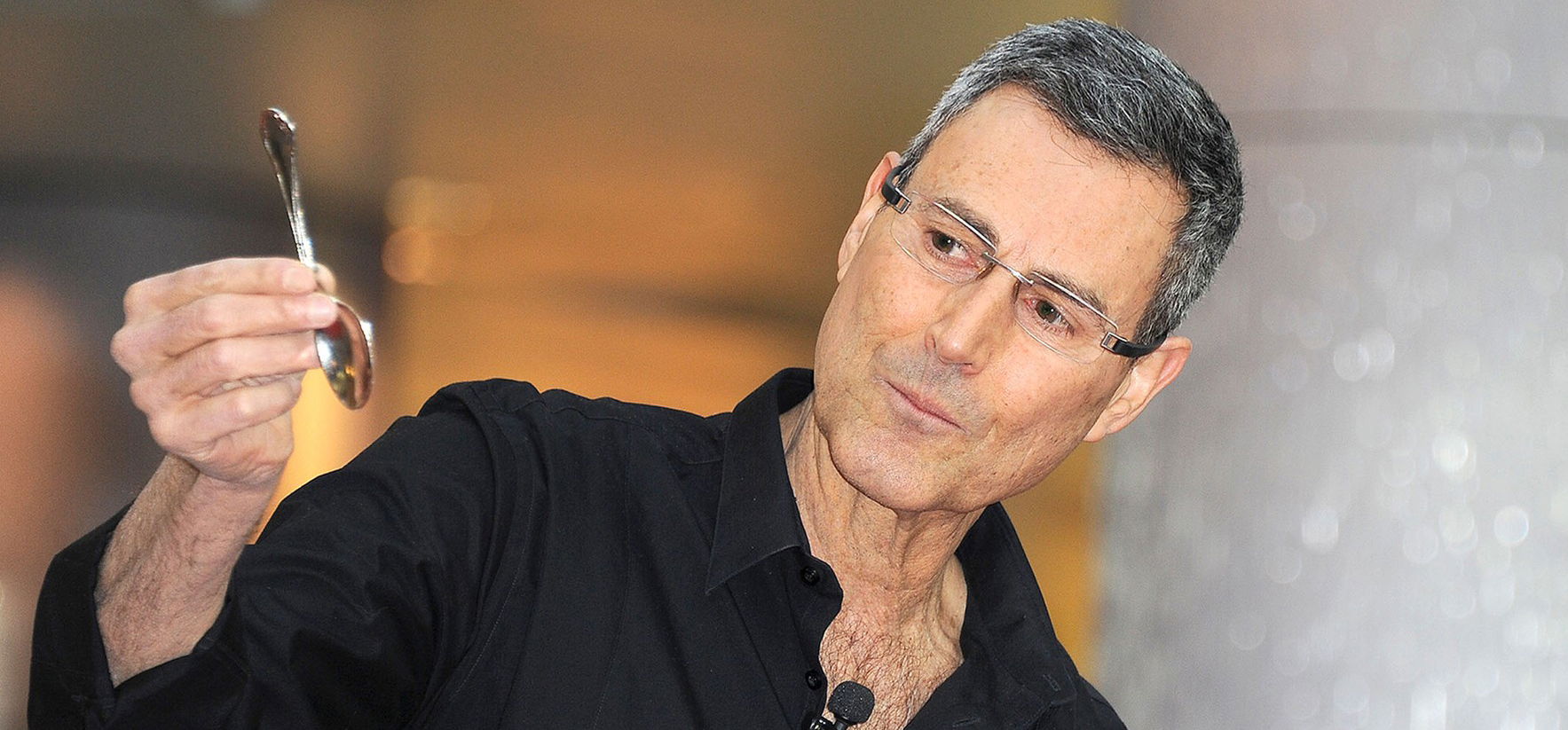 Uri Geller hátborzongató katasztrófákat jósolt meg, amik egy tárgy megtalálása miatt fognak bekövetkezni