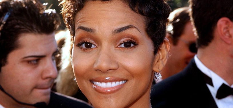 Átlátszó bugyiban fényképezték le a csodatestű Halle Berryt? - brutálszexi fotó