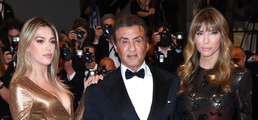 Korhatáros fotót posztolt Sylvester Stallone 23 éves lánya, azonnal felrobbant az internet