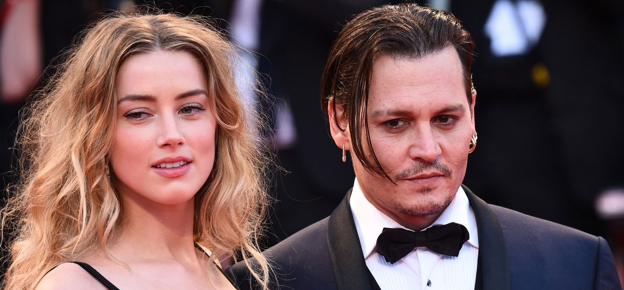 Brutális ikertornyok: Amber Heard ritkán látható, gyönyörű húga is megszólalt a tárgyaláson, elképesztően hasonlítanak egymásra